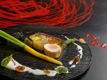 Sou_Terrine
with chicken tender and seasonal vegetable - It is a superb appetizer that blends Japanese and Western flavors in harmony.