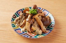 Fukusho_Kyotanba Honshimeji Mushrooms and Oysters Grilled with Butter
