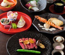 Kanzenkoshitsu × Shun no syokuzai Nanchi Tempura Teppan NANIWA_Special Course Ran - It is a very satisfying Japanese course that allows you to enjoy a variety of foods at the same time.