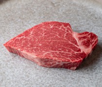 Shinsaibashi Yakiniku Sin_Chateaubriand - The original flavor of Wagyu beef will make you feel satisfied.