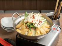  Specialty chicken hotpot 