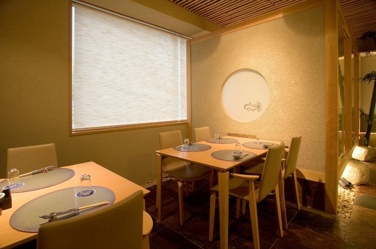 割烹 MUTSUGOROU floor