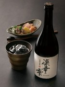  与"华味鸟"鲜美相得益彰的"酒" 