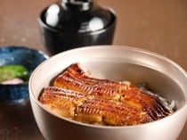 Hozukiya_Eel bowl - Savor high-quality charcoal-grilled eel at an affordable price.