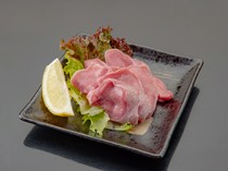 Jingisukan Temujin Yunokawa Branch_A must-have dish for connoisseurs: "Rare Lamb Tongue"