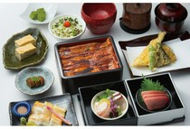 銀座  玉（TAMAI）_「松套餐」銀座店限定・含生魚片在內的各式單品料理和中箱的套餐8道菜