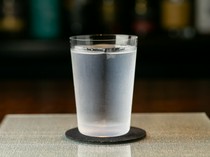 KYOTO STAR BAR_NINJA ICE Gin Tonic - No off-flavor and preserve carbonation. The ice blocks disappear in the glass.