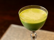 KYOTO STAR BAR_Matcha Hopper - You can enjoy the rich flavor with original cocktail using matcha from a long-established tea shop in Kyoto. 