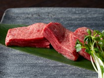  点单率约九成的热门餐品“特制厚切牛舌” 