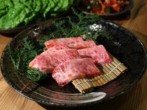  入口即化的优质脂肪"和牛五花肉" 