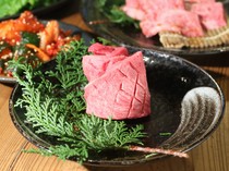  让经典牛舌更显奢华的"厚切牛舌" 
