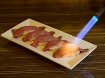 La Veranda APA Hotel & Resort Tokyo Bay Makuhari_The final touch is grilled sushi right in front of the guests.