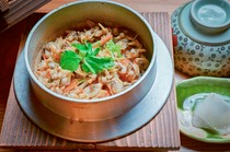  Clam rice cooked in a pot (single serving) 