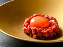 西麻布  燒肉X ~TEN~_「Tajima Genyukhoe」以其入口即化的口感和光滑度令人印象深刻