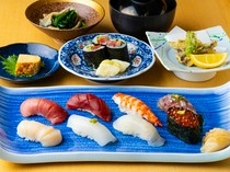 Sakana Ryori Shibuya Yoshinari Honten Marunouchi Branch_The "Premium Nigiri Course" features popular toppings, including wild bluefin tuna.