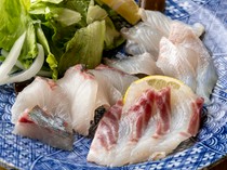 Motsu鍋 平和家_「生魚片」是直接品嚐長崎特有的鮮魚的味道。