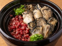 Waniku Shokudo Wa Wa Wa_Enjoy the flavors of the season in a hotpot "Oyster and meat clay pot (seasonal clay pot)"