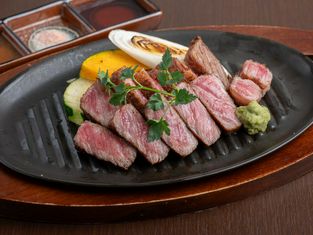 炖煮汉堡肉饼 神户吉丰