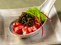 Niku Kappo ASATSUYU_Be enchanted by the luxurious taste! Horse meat and seafood in this "Horse meat tartare"