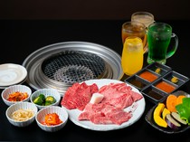  For those who want to eat their fill of Wagyu beef: 'All-you-can-eat 35 types of yakiniku (Japanese BBQ) - 90-minute A5 Kuroge Wagyu beef simple course' 