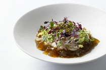  LUNCH MENU - Enjoy a luxurious lunchtime experience with delicately prepared seasonal colors. 