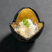 Whitebait with grated daikon 