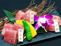 Matsusakagyu WHAT'S Kyoto Muromachi Branch_A tasting set of Japan's three major wagyu beefs: Matsusaka beef, Kobe beef, and Omi beef