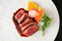  绚丽美味！以当季顶级食材精心打造的"Sole＜太阳＞套餐2.5" 
