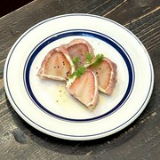 肉和魚和牡蠣 OYSTER Bar＆Bistro 魚秀 ～UOHIDE～ 澀谷櫻丘店_草莓大福佐生火腿起司（2塊）