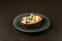 肉和鱼和牡蛎 OYSTER Bar＆Bistro 魚秀 ～UOHIDE～ 涩谷樱丘店_牡蛎虾焗通心粉