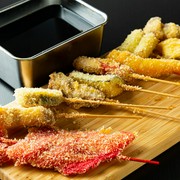  Kushikatsu is a light and crispy dish that lets you enjoy the deliciousness of the ingredients. 
