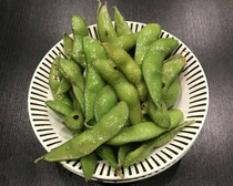  Fluffy edamame beans, marinated firefly squid 