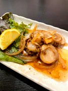  Stir-fried scallops with butter and soy sauce 