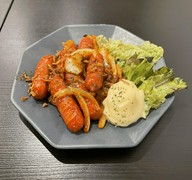 Xúc xích đỏ xào