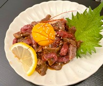 Thịt bò áp chảo yukhoe