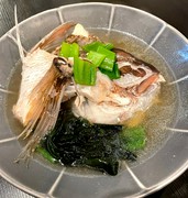  Steamed sea bream head in sake 