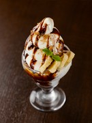 Cafe Sou Hiroshima Miyajimaguchi Branch_A collaboration between specially selected soft serve ice cream and pancakes: "Pancake Parfait"