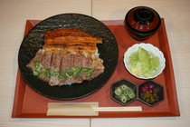 Seiryu Unagi Tsukishima Todai Akamon-mae Branch_Premium eel and sirloin set meal