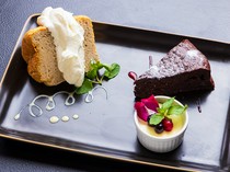 SAKURA Roppongi_Assorted Desserts - You want to eat this and that! A dish makes you feel gorgeous.