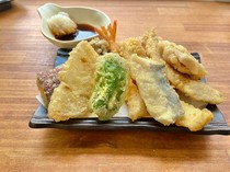 大阪 天妇罗 元气（旧天妇罗DARUMAYICHIBAN京桥店）_今日天妇罗拼盘（10种）
