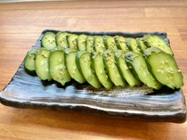 大阪 天妇罗 元气（旧天妇罗DARUMAYICHIBAN京桥店）_腌黄瓜（元気酱油腌制）