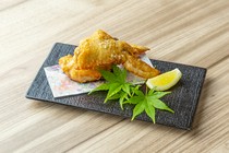 Motsunabe Nagamasa Chikushiguchi Branch_Hakata fried chicken wings (2 pieces)