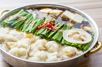  Motsunabe (offal hot pot) "Salt" 