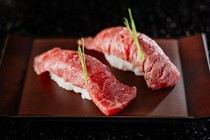 Kobe Beef Dining 和牛特区_神户牛瘦肉烤肉寿司