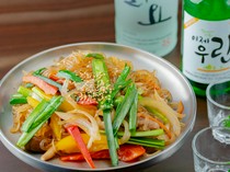  Japchae - The well-blended seasonings create a harmonious unity throughout the dish. 