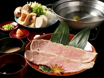 Hidagyu Sukiyaki Nakabashi Wakachiya_Premium A5 grade Hida beef marbled sirloin shabu-shabu