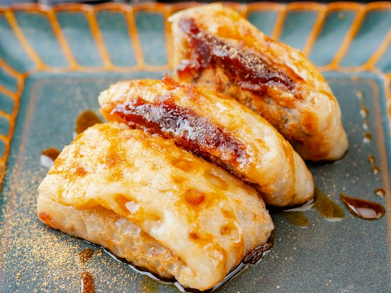 Tsukishima Monja Kuuya Reservation in Susukino/Okonomiyaki