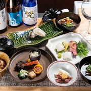  어른이 만족할 수 있는 원 랭크상의 코스. 음료 무제한 '전 7 품 엄선 식재료를 사용한 맡김 코스' 