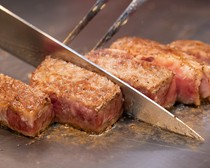 Shinsaibashi Steak_Japanese Black Wagyu Steak - Enjoy a live feel with food cooked on an iron griddle.