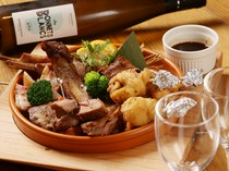 Diningbar HOJU_Assorted 4 variety of Meat on the Bone - Fully enjoy Hokkaido Wagyu beef